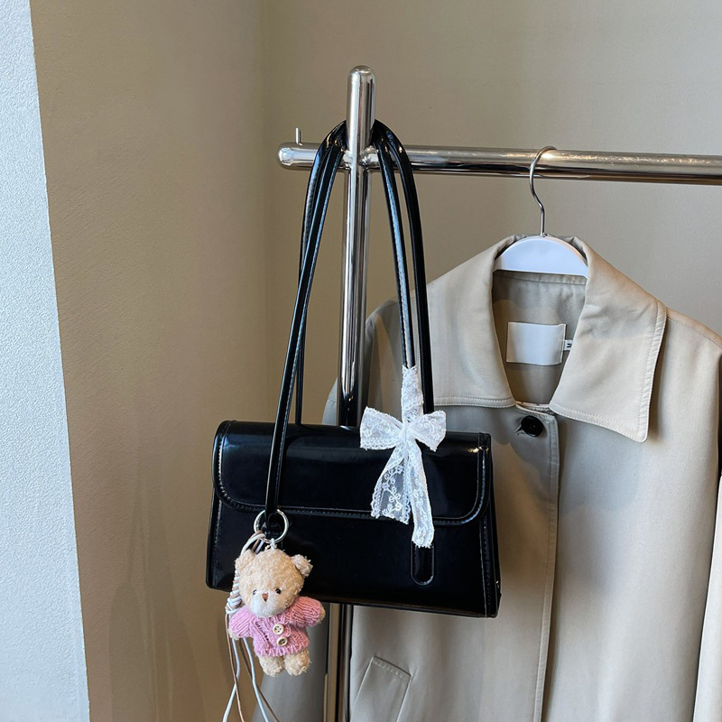 versatile-and-stylish-shoulder-bag